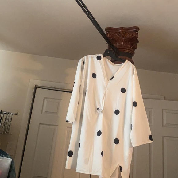 White polka dot dress - Picture 2 of 4